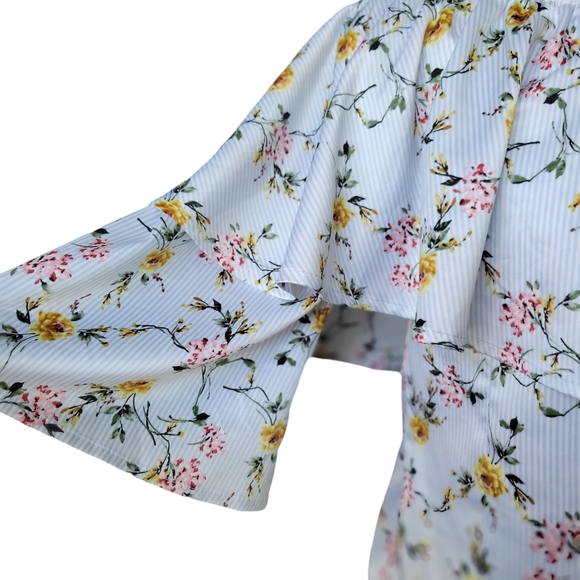 Gimmicks Striped Floral Top Size-Small - Picture 5 of 9